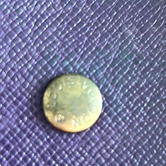 Louis Vuitton Yellow Epi Keyholder - Picture 12 of 12